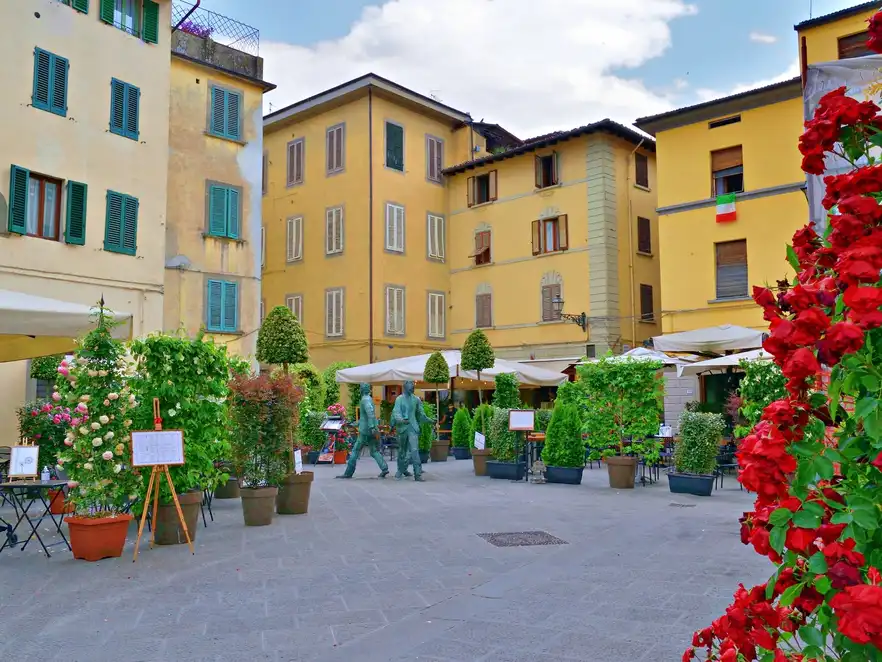  Piazza dell'Ortaggio in der historischen Altstadt von Pistoia